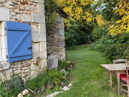 Charmante maison en pierre avec piscine privée chauffée - FR-1-616-302 (Charmante maison en pierre avec piscine privee chauffee - FR-1-616-302) in Mareuil (Aquitaine)