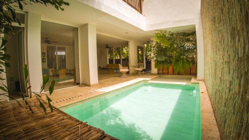 設施, Lujosa Villa con Piscina Privada, Jacuzzi, Terraza, BBQ, AC muy Cerca de la Playa in 曼薩尼約