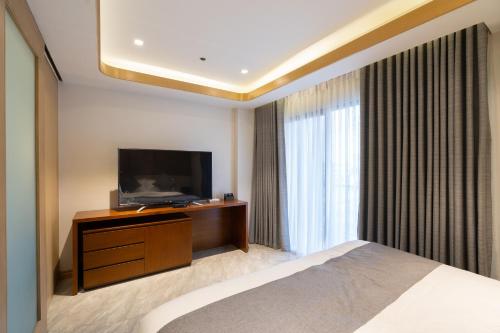 One Euphoria Luxe Hotel Room Type - Deluxe Suite