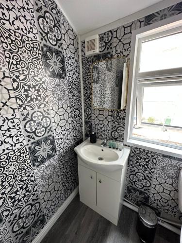 Banyo, DVM escape studio flat 2 in Frome Vale