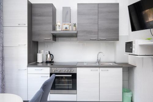 One-Bedroom Apartment with Terrace and Sea View image 8