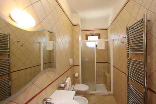 2 bedrooms, 3 beds