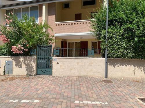  Accogliente villetta per famiglie e coppie, Ferienwohnung in Lido delle Nazioni