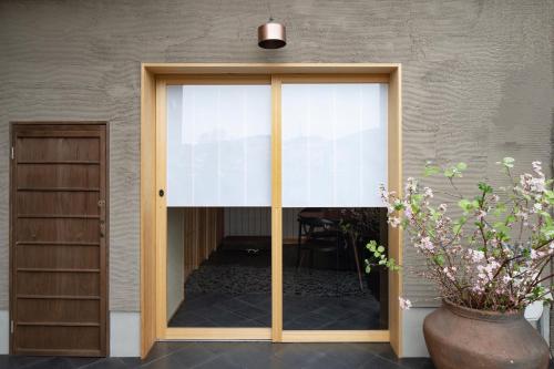 Japanese-Style Townhouse - Non-Smoking image 3