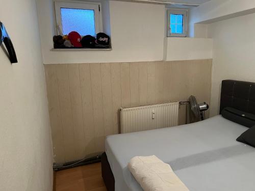 CHEAP ROOM IN A SHARED APARTMENT IN Mulheim, GERMANY