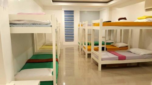 10 bunk beds