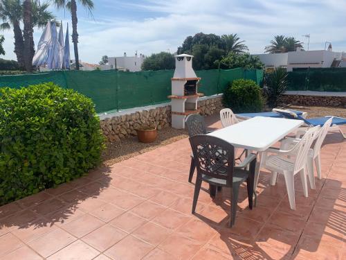 Gran casa con Bonito Jardin - Camí cala Trebalúger