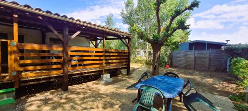 Mobil-home 6 personnes sur terrain 600 m2 - Camping - Vias