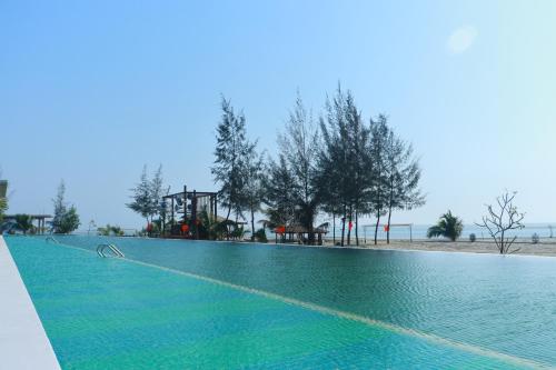 Zwembad, Mermaid Eco Resort in Dhoapalong