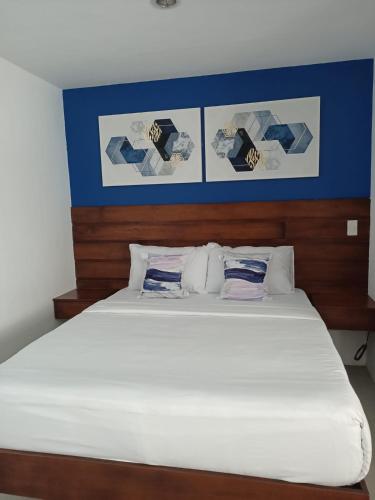 2 queen beds