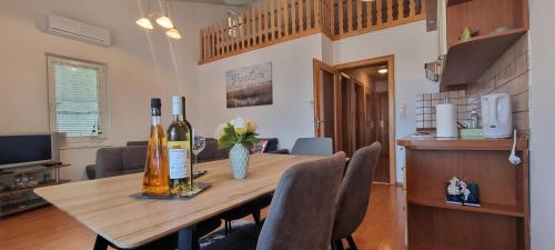  Apartment Iso in Novalja