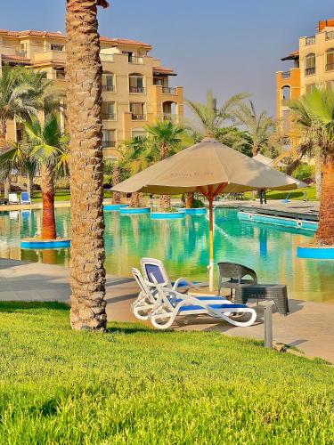 Ultra Luxury 3BR with Pools ,Sports ,Dining in Gated compound, Close to all sites