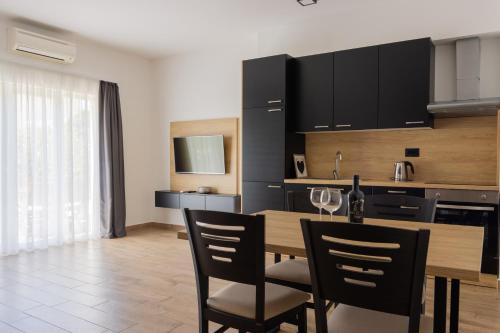 Apartments & rooms Stella Adriatica Room Type - One-Bedroom Apartment with Terrace