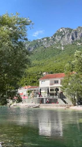 Motel and Restaurant Odusak in Dreznjak