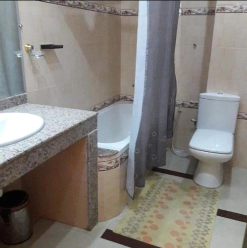 Salle de bain, Hotel Les Ambassadeurs in Oran