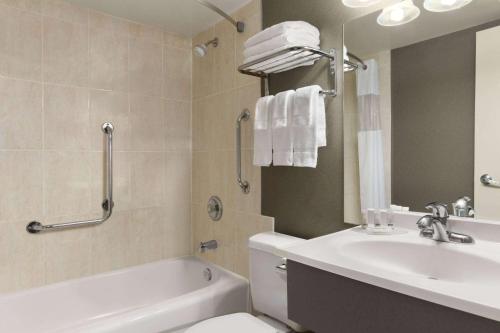 Days Inn by Wyndham Fallsview, Niagara Falls (fotografie 9)