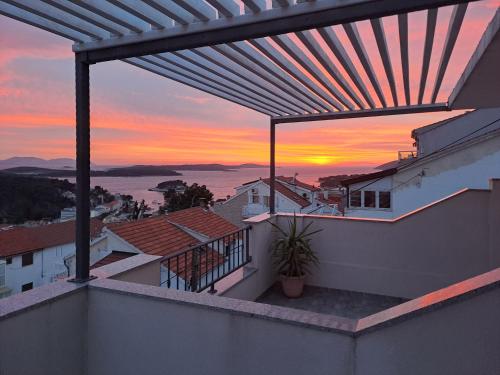 BenJak Apartments 1