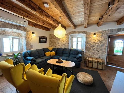 Villa Ca'Pietra, rustic stone house