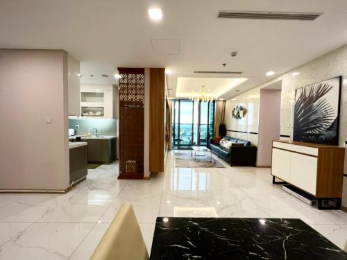 4 Bedrooms at Landmark 81 in Bình Thạnh