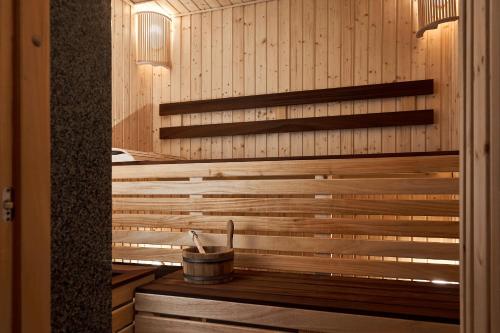 Spa, WHITE HILLS HOTEL spa&sport in Užgoroda