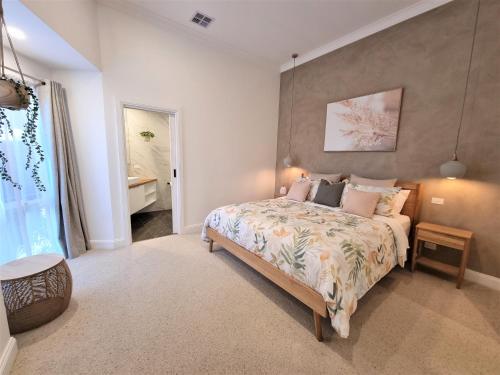 Live - Play - Stay - East Geelong, Geelong (zdjęcie 2)