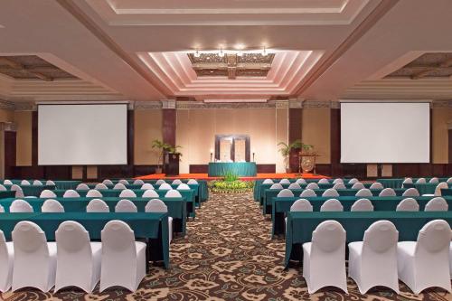 Sheraton Mustika Yogyakarta Resort And Spa