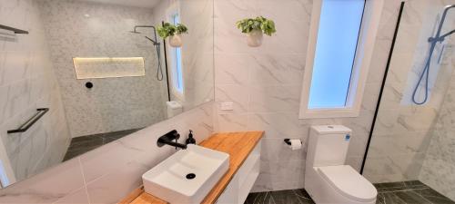 Live - Play - Stay - East Geelong, Geelong (zdjęcie 7)