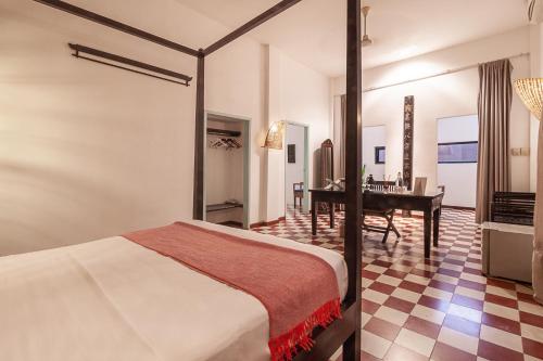 Suite with Garden View image 10