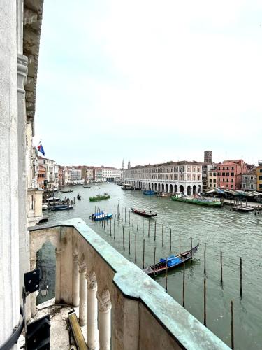 Foscari Palace - image 11