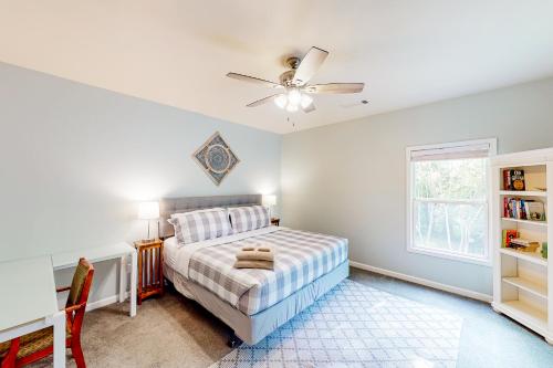 Hilltop Hideaway Hilltop Hideaway