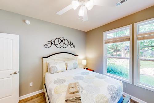 Hilltop Hideaway Hilltop Hideaway