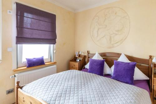 One-Bedroom Apartment image 10