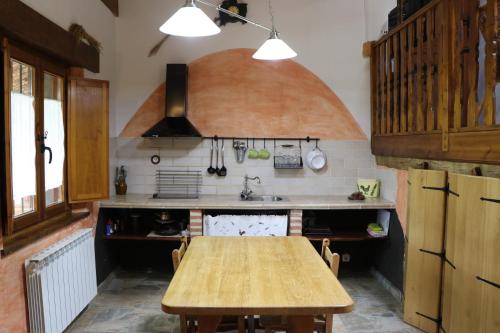 virtuve, Apartamentos Rurales Casa Lafuente in Zuia