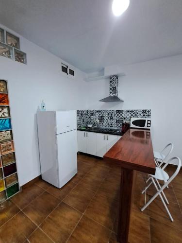 Apartamento monte dorado in 雅爾丹城