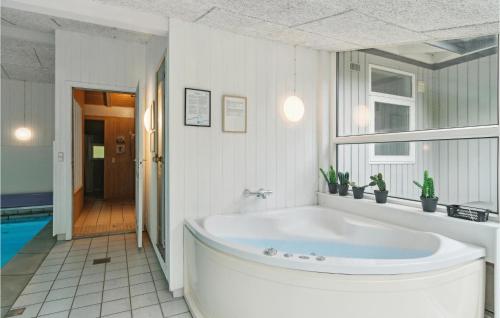 Swimming pool, Amazing Home In Glesborg With Sauna, Wifi And Indoor Swimming Pool in Glesborg