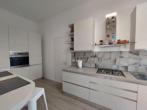 Three-Bedroom Apartment image 8