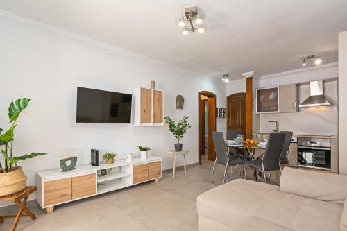 Apartment Oceanic Breeze Share Pool by PVL 3