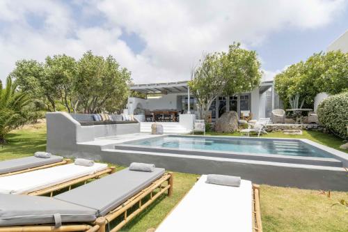 Villa Valente in Mykonos with two pools!