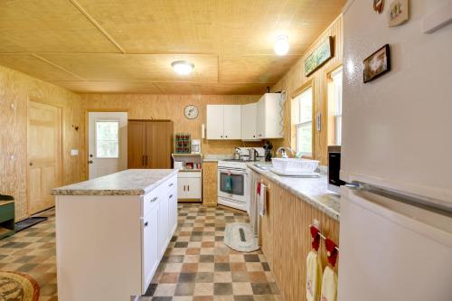 Pet-Friendly Cook Vacation Rental on Battle Lake!