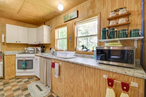 Pet-Friendly Cook Vacation Rental on Battle Lake! in Orr (MN)