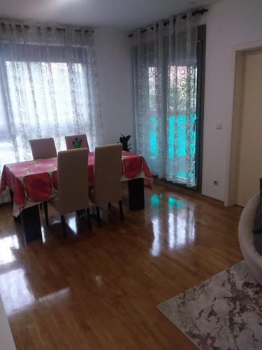 Vidi Zagreb in ซาวิกา