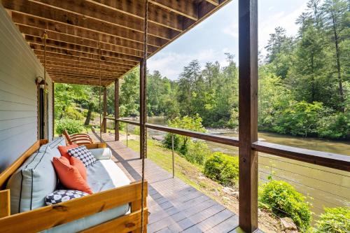 Aska Base Camp in Blue Ridge, USA