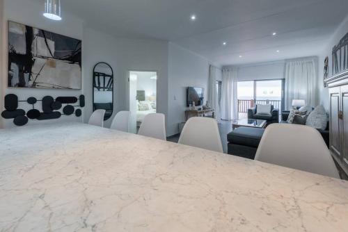Modern & Tranquil Mitai House Room Type - Three-Bedroom Apartment