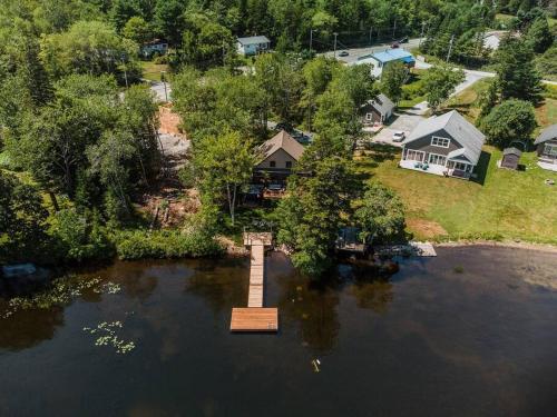 Mount Uniacke Lakefront Cottage