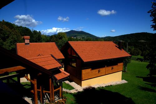 Brezova Poljana Lodge