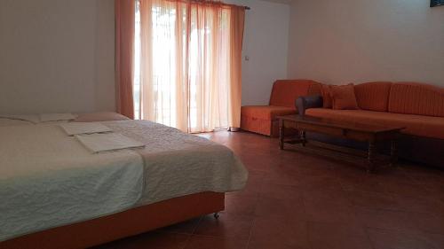 Apartments Radojević - image 8