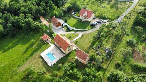  Kuca Roza, Pension in Švica