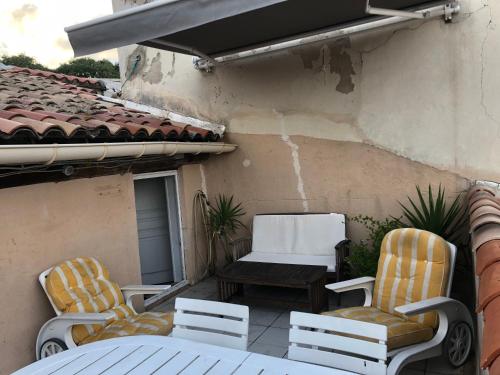 Terrasse tropézienne centre Nimes - Location saisonnière - Nîmes