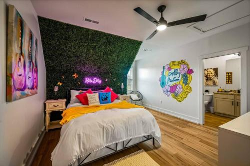 *Dog Friendly*Modern home-Minutes to Dollywood, Gatlinburg, Smoky Mountains & Pigeon Forge! in Pigeon Forge, USA
