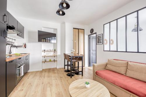 Flex Check in - 4 ppl - Free Parking - AC - Wifi - Metro 7 et 14 a 6 min in Le Kremlin Bicetre
